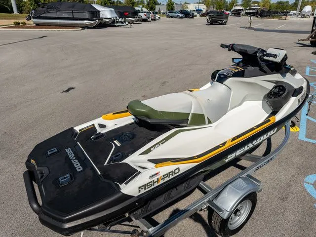 Slide: The Image of Sea-Doo FishPro 2019 - 3