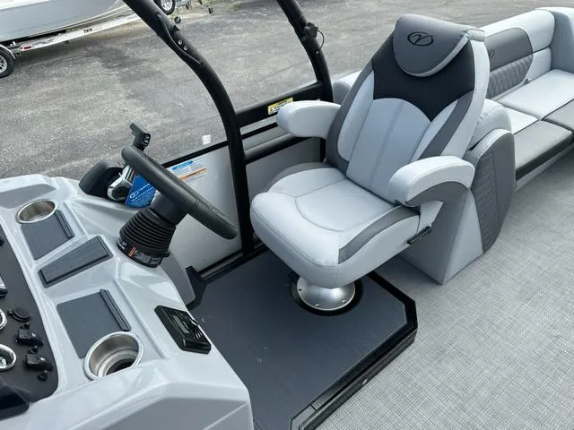 Slide: The Image of Veranda Vista Sport VS 25 RC 2025 - 16