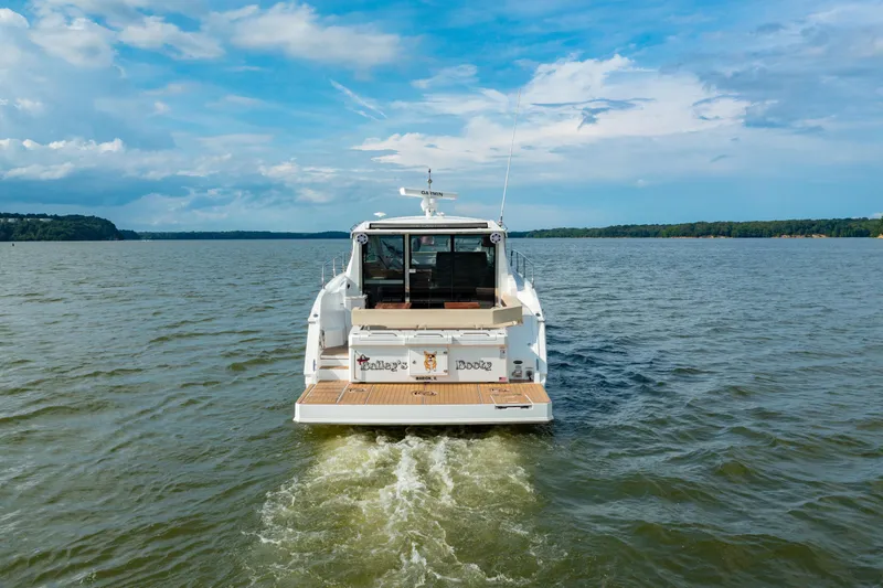 Slide: The Image of Cruisers Yachts 42 Cantius 2019 - 16