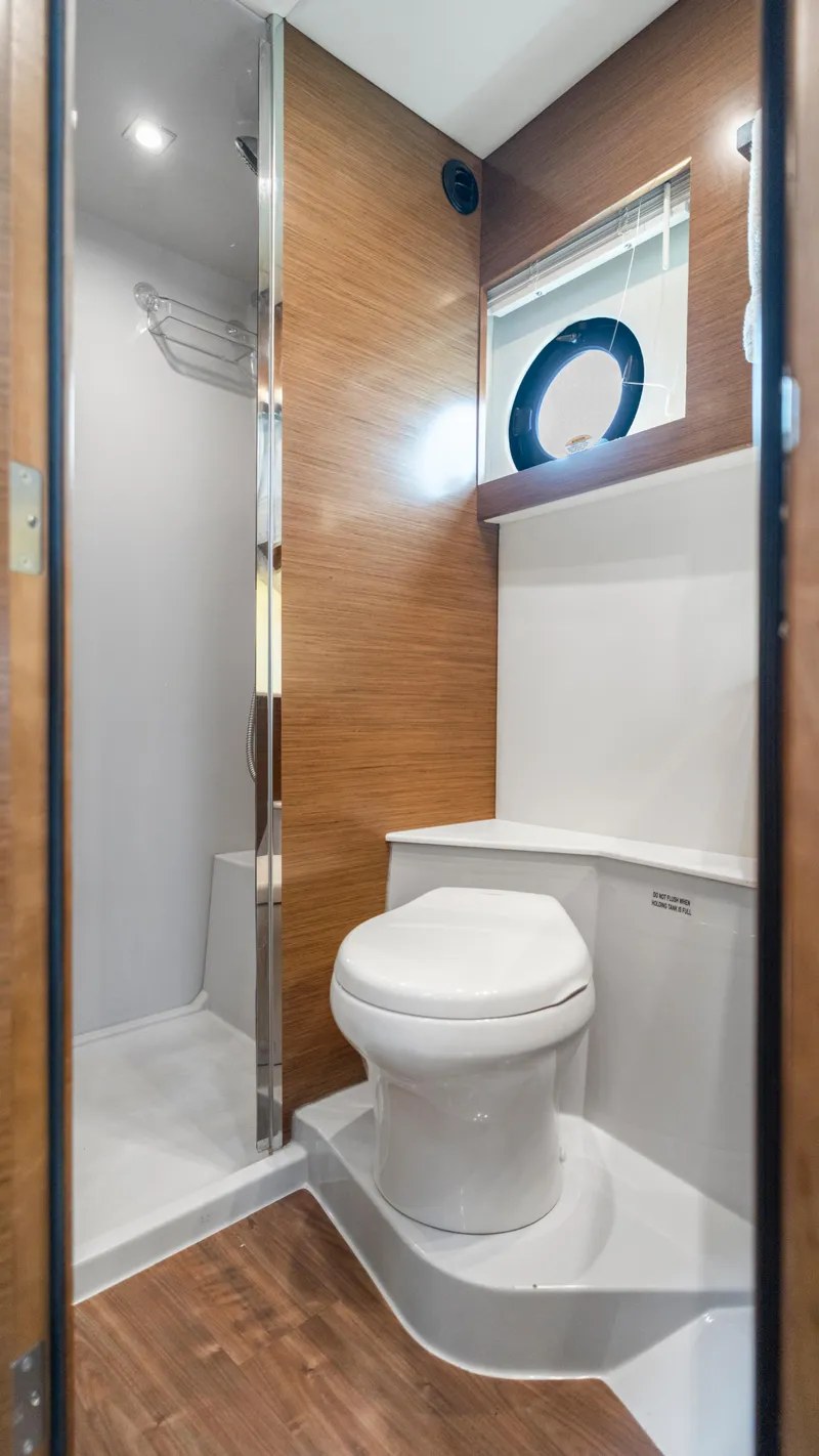 Slide: The Image of Cruisers Yachts 42 Cantius 2019 - 41