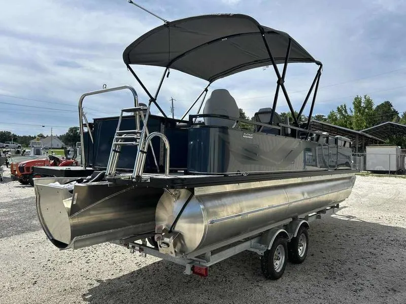 Avalon Venture Rear Fish 2385 FT 2025 for Sale | MarineSource