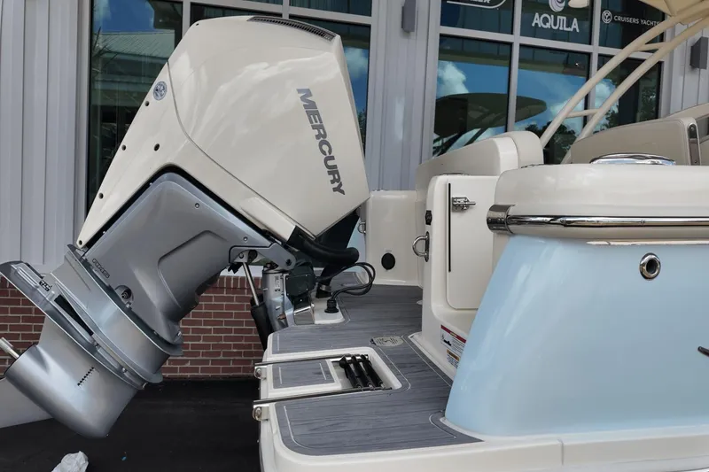 Slide: The Image of Scout 240 Dorado 2026 - 4