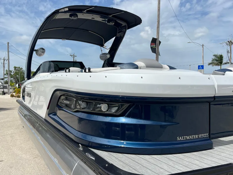 Slide: The Image of Avalon 2785 Excalibur Carbon Series, Windshield Elite, Tri Toon, High Performanc, Mercury 400 V-10 Verado 2025 - 66