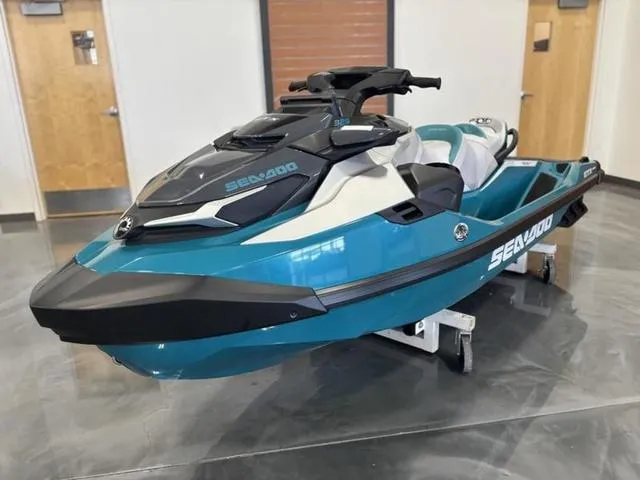 Slide: The Image of Sea-Doo GTX 2025 - 4