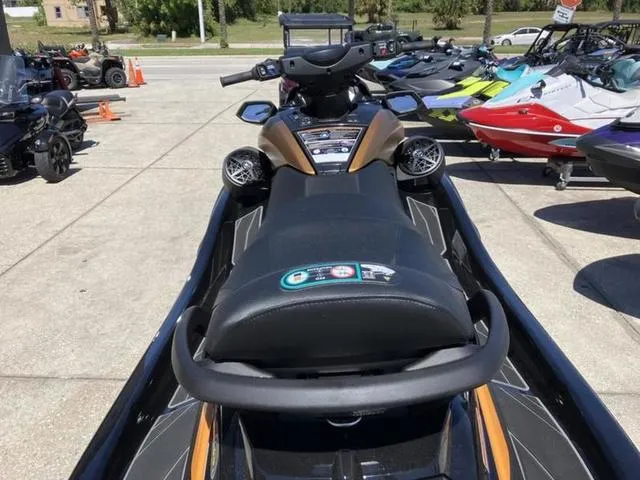 Slide: The Image of Yamaha FX Cruiser HO 2025 - 13