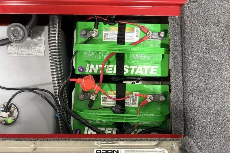Slide: The Image of Battery compartment of 2025 Tracker Pro Team™ 190 with Interstate batteries. - 28