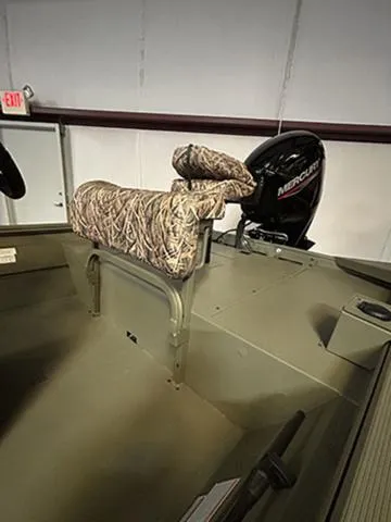 Slide: The Image of Lowe Roughneck RX1860 CC 2025 - 7