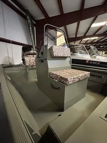 Slide: The Image of Lowe Roughneck RX1860 CC 2025 - 9