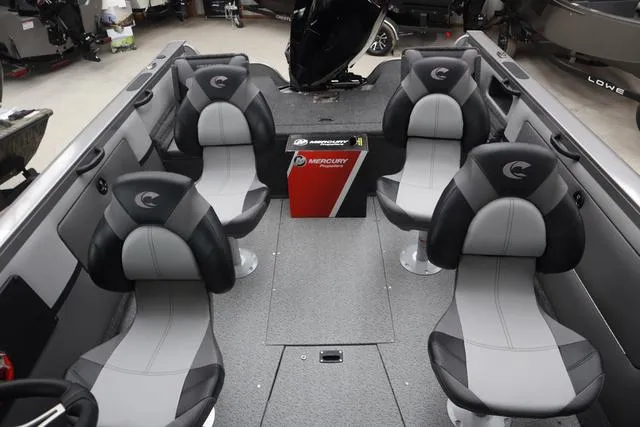 Slide: The Image of Crestliner 1850 Sportfish 2025 - 15