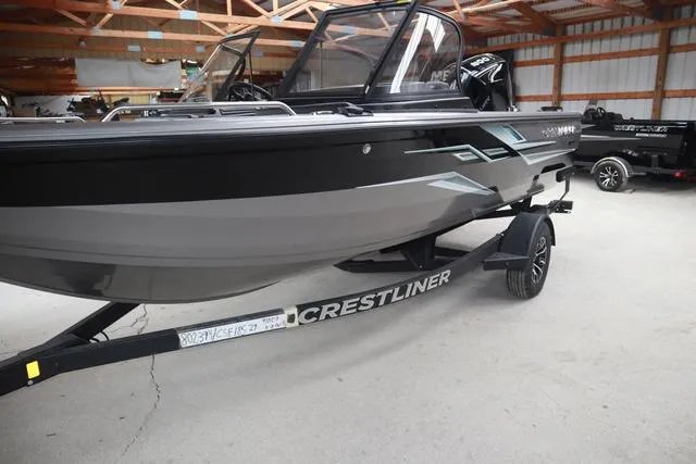 Slide: The Image of Crestliner 1850 Sportfish 2025 - 3