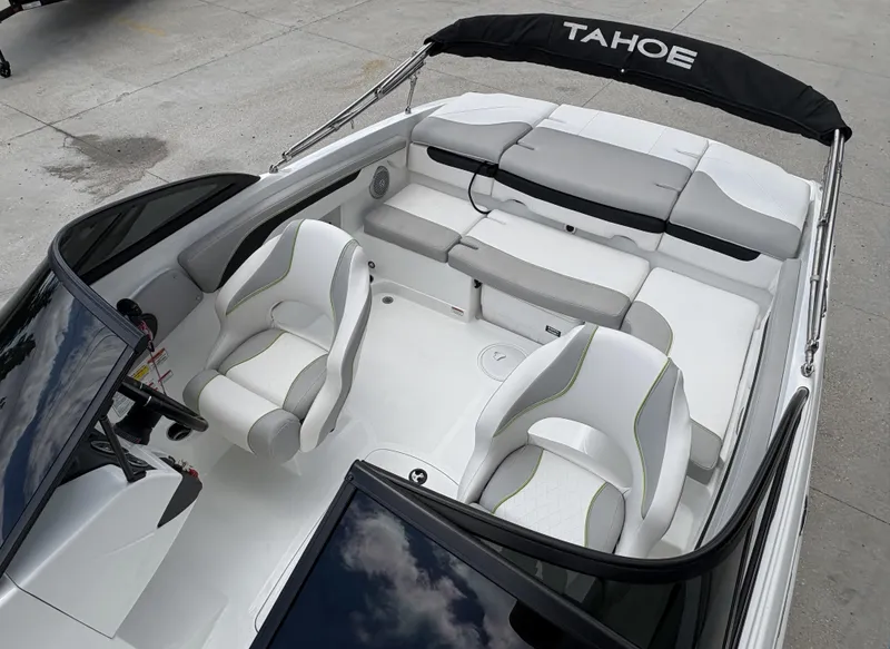 Slide: The Image of Tahoe 700 2019 - 11