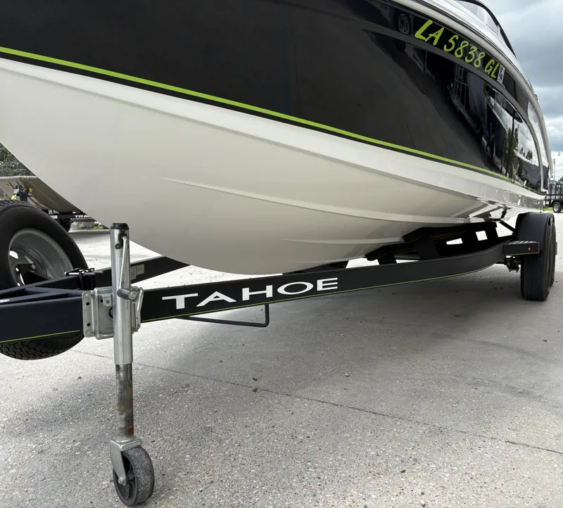 Slide: The Image of Tahoe 700 2019 - 12