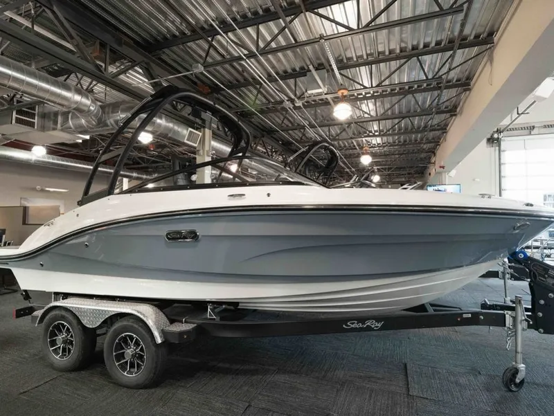 The Image of Sea Ray SPX 190 2025 - 1