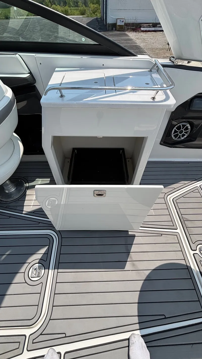 Slide: The Image of Monterey 258SS Super Sport 2018 - 11