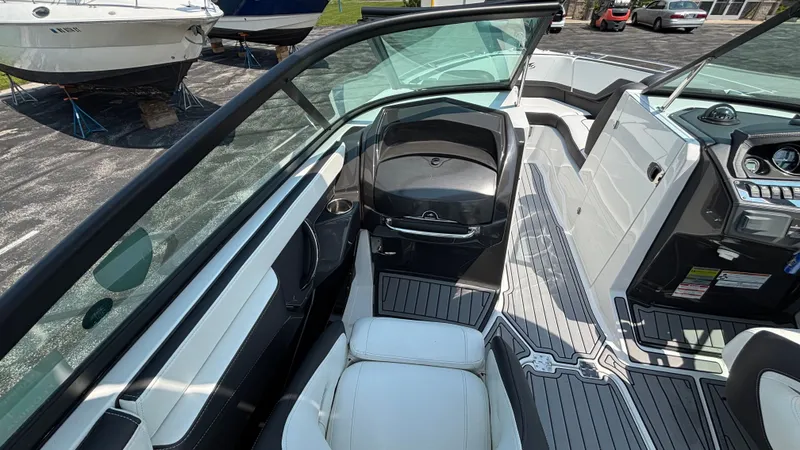 Slide: The Image of Monterey 258SS Super Sport 2018 - 5