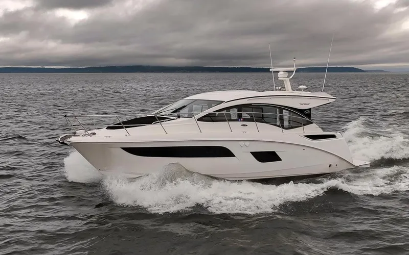 Slide: The Image of Sea Ray 400 Sundancer 2016 - 57