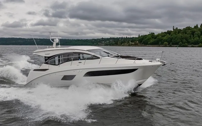Slide: The Image of Sea Ray 400 Sundancer 2016 - 58