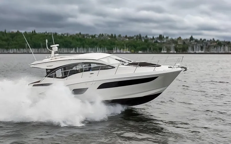 Slide: The Image of Sea Ray 400 Sundancer 2016 - 60