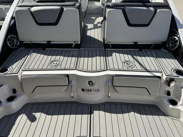 Slide: The Image of Yamaha 252SE 2021 - 11