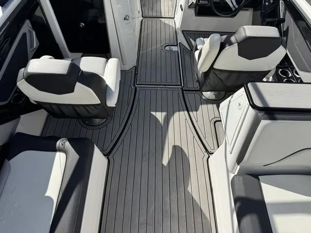 Slide: The Image of Yamaha 252SE 2021 - 14