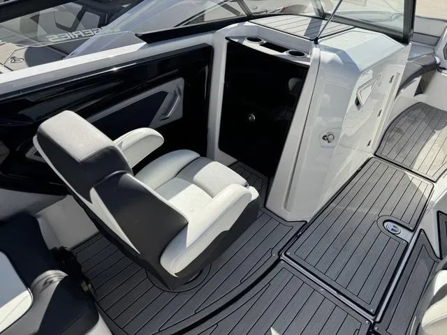 Slide: The Image of Yamaha 252SE 2021 - 16