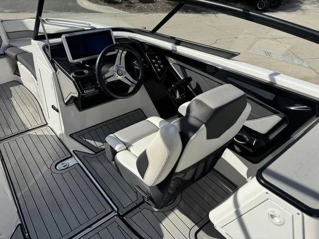 Slide: The Image of Yamaha 252SE 2021 - 17