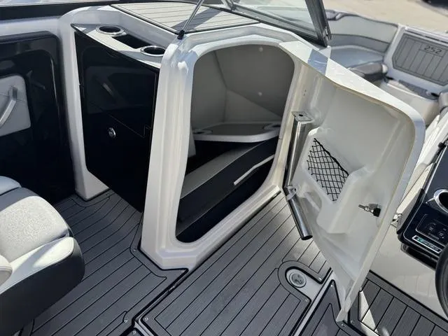 Slide: The Image of Yamaha 252SE 2021 - 20