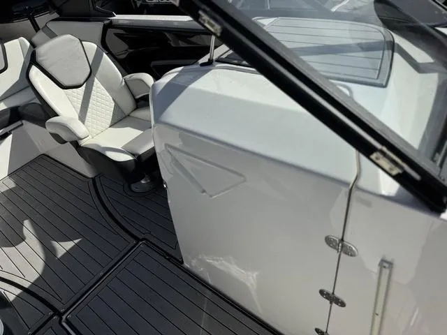 Slide: The Image of Yamaha 252SE 2021 - 27