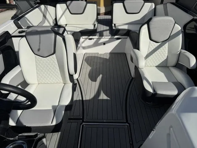 Slide: The Image of Yamaha 252SE 2021 - 28