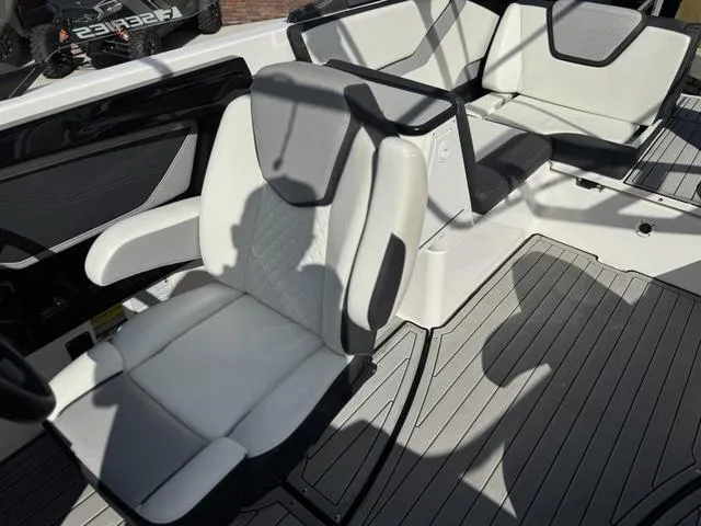 Slide: The Image of Yamaha 252SE 2021 - 29