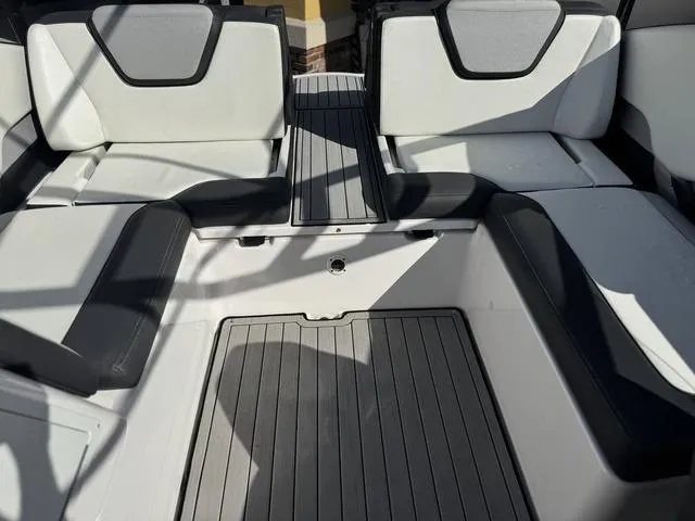 Slide: The Image of Yamaha 252SE 2021 - 31