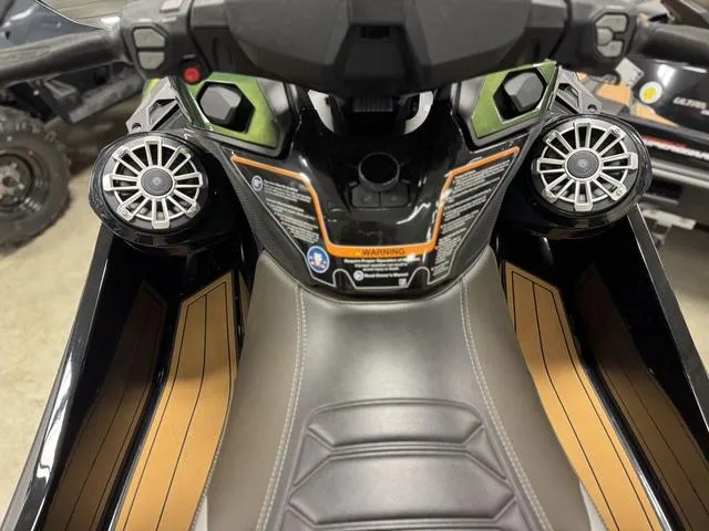 Slide: The Image of Kawasaki ULTRA 160LX 2025 - 13