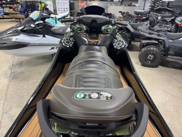 Slide: The Image of Kawasaki ULTRA 160LX 2025 - 7