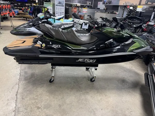 Slide: The Image of Kawasaki ULTRA 160LX 2025 - 9