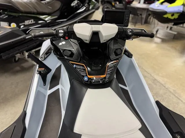 Slide: The Image of Kawasaki Ultra 160 2025 - 14