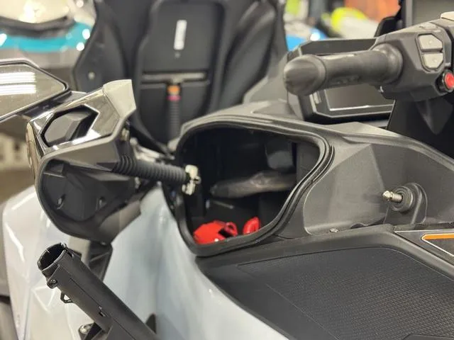 Slide: The Image of Kawasaki Ultra 160 2025 - 17