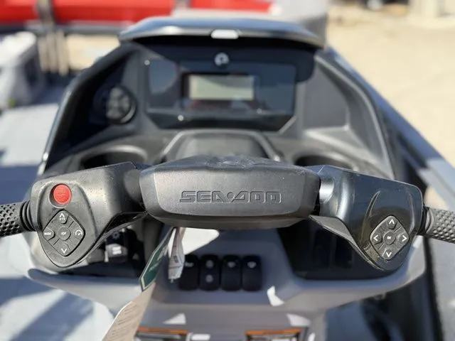 Slide: The Image of Sea-Doo Switch Cruise 21 2024 - 22