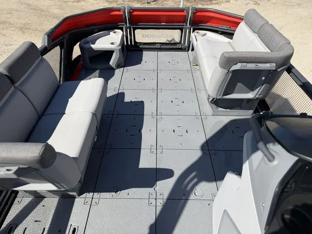 Slide: The Image of Sea-Doo Switch Cruise 21 2024 - 26