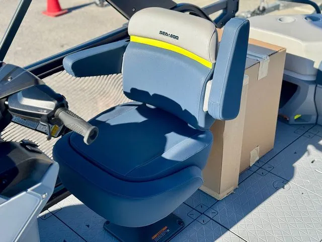 Slide: The Image of Sea-Doo Switch Cruise Limited 21 2025 - 8