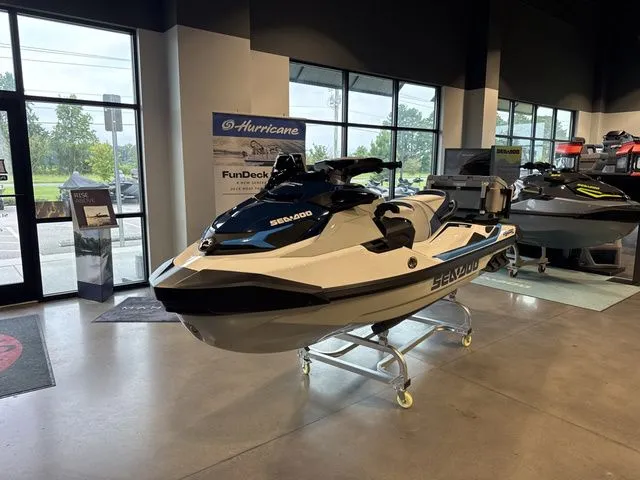 The Image of Sea-Doo FISHPRO SPORT 170 WITH SOUND SYSTEM 2025 - 1