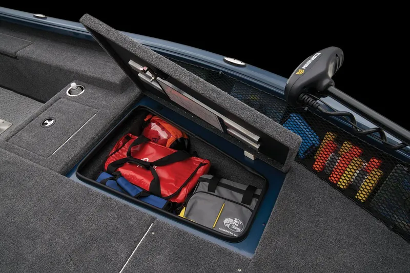 Slide: The Image of Ranger VS1782SC Reata 2025 - 26