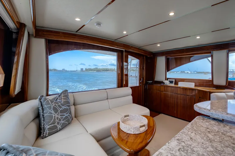 Slide: The Image of Viking 48 FULL CIRCLE - Salon Seating - 7