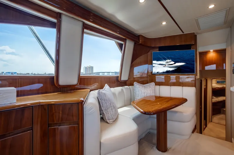 Slide: The Image of Viking 48 FULL CIRCLE - Dinette Seating - 9