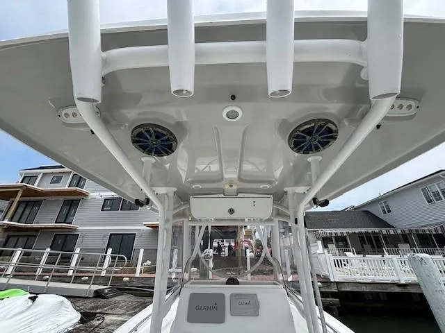 Slide: The Image of Sportsman Heritage 251 Center Console 2015 - 8