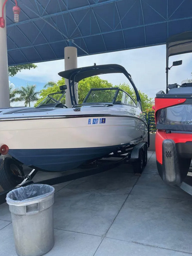 Slide: The Image of Yamaha 212 Limited 2018 - 15