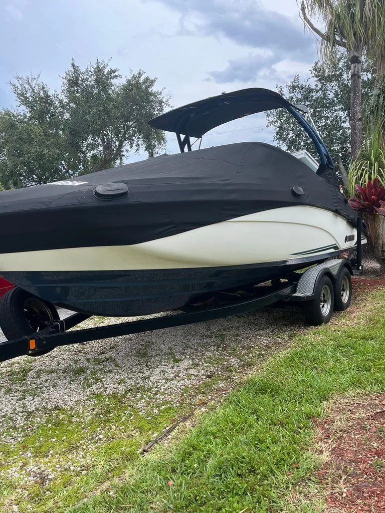 Slide: The Image of Yamaha 212 Limited 2018 - 19