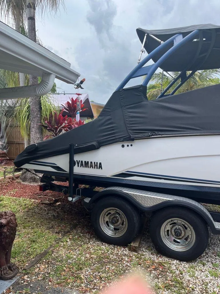 Slide: The Image of Yamaha 212 Limited 2018 - 5