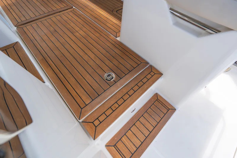 Slide: The Image of Teak deck of Boston Whaler 405 Conquest 2026. - 18