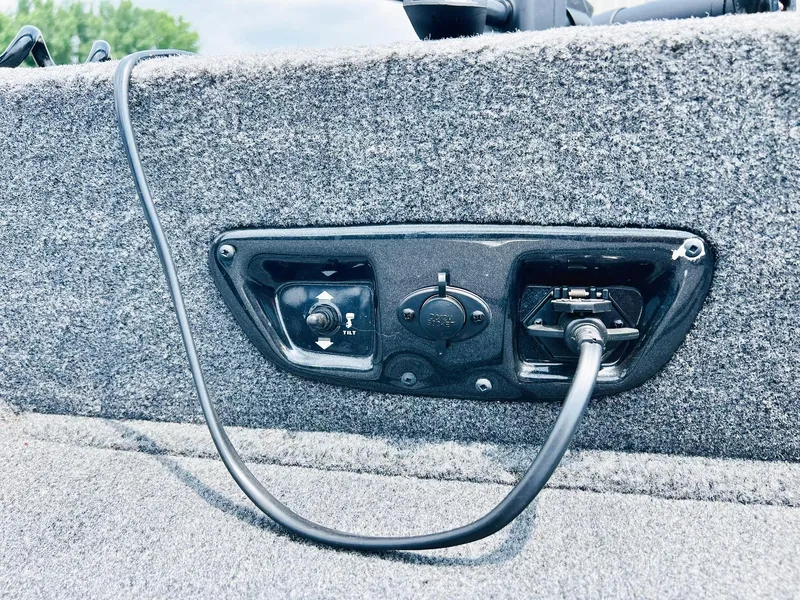 Slide: The Image of 2023 Tracker Pro Guide V-175 WT boat control panel with cable connection. - 40