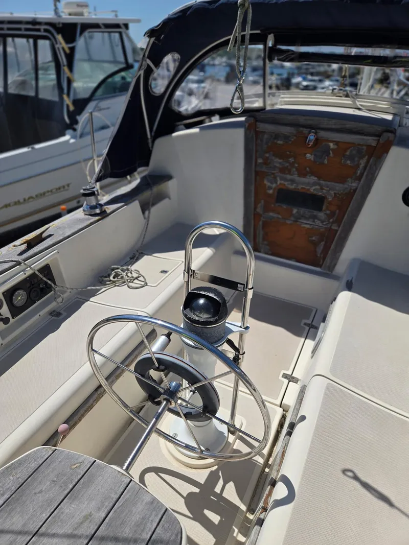 Slide: The Image of Island Packet IP27 1986 - 25